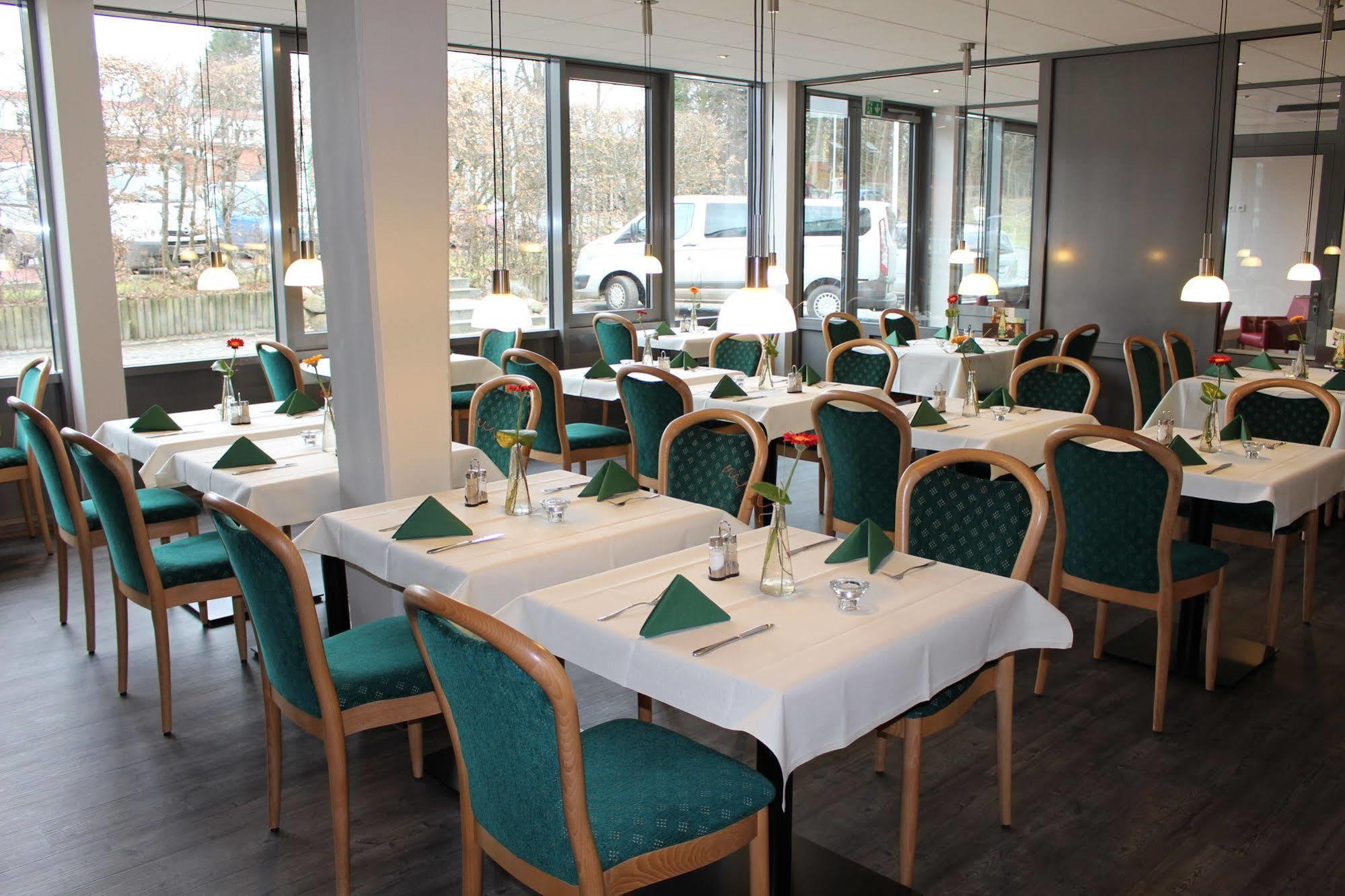 Hotel Carstens Bordesholm Exterior photo